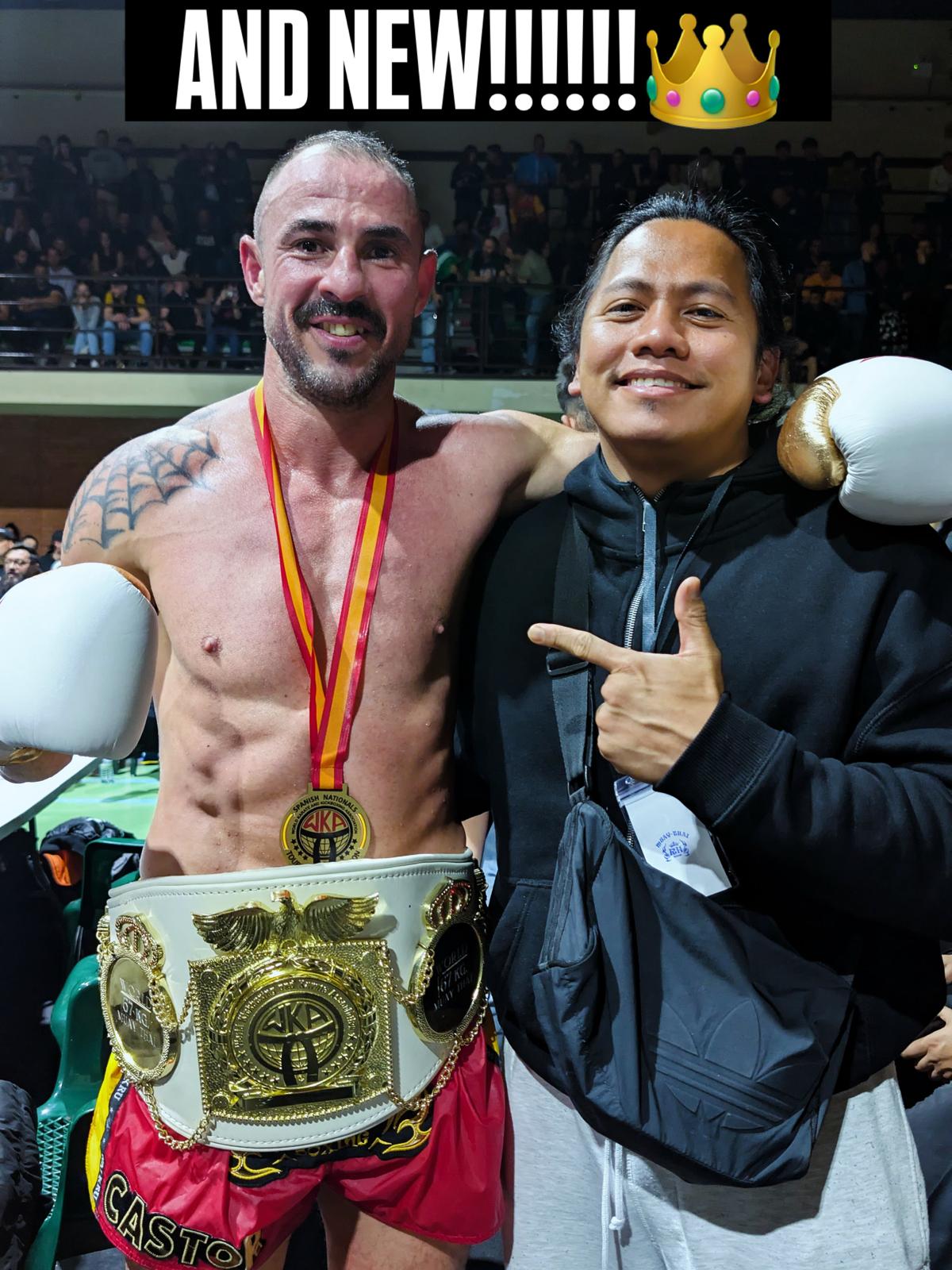 Nuevo campeón nacional junto a Kru Evert Cubelo — LUCERO Muay Thai Madrid