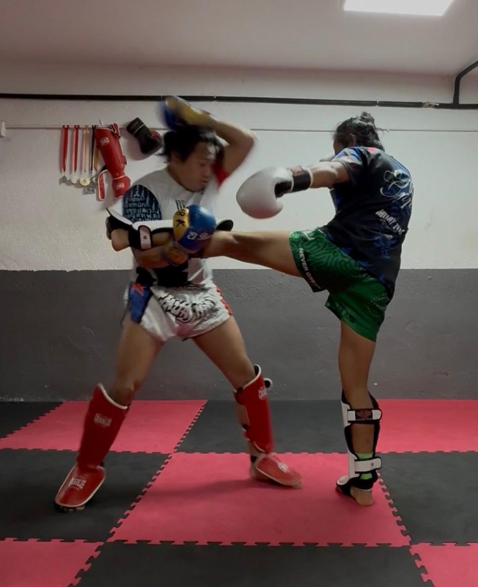 Drill de sparring Muay Thai Lucero